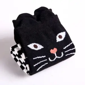 chat-a-rayures-noires