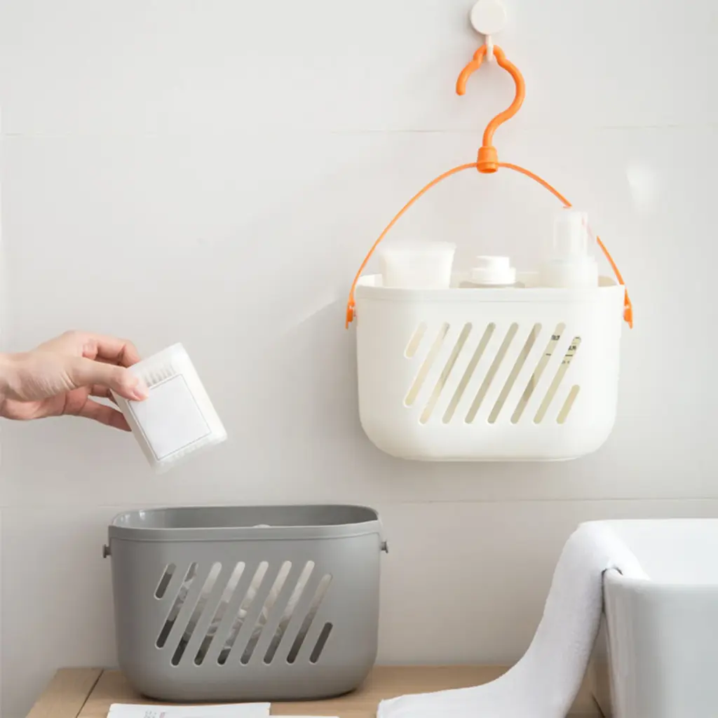 Plastique suspendu douche toilette bain cuisine paniers baignoire coin organisateur dortoir fourre-tout crochets support suspendu panier de rangement avec crochet