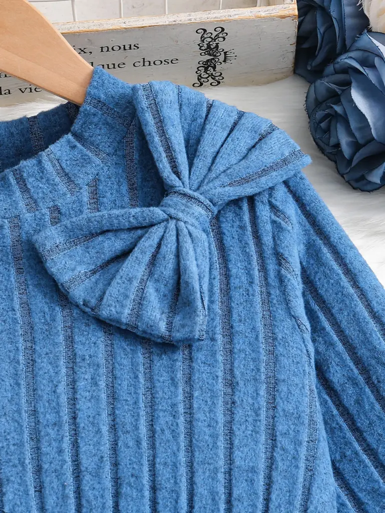 Robe en tricot décontractée pour filles de 8 à 12 ans, style printemps-automne, avec col rond, design côtelé, couleur unie et motifs imprimés doubles, idéale comme cadeau pour l'Aïd, Pâques, le carnaval, le Nouvel An chinois et autres fêtes.